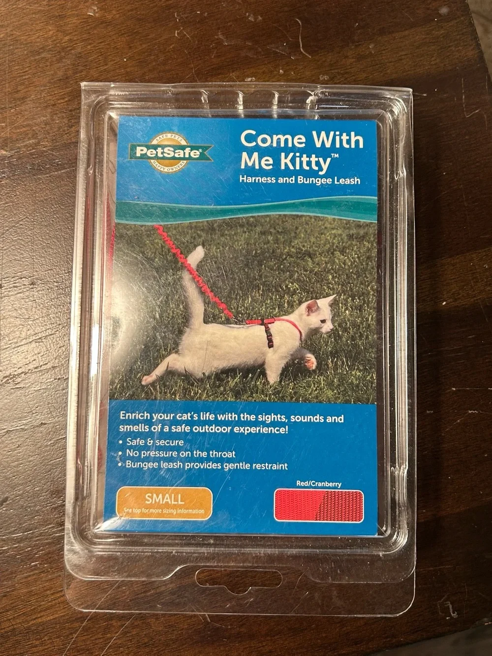 PetSafe Come With Me Kitty Red/Cranberry Cat Harness with Bungee Leash
